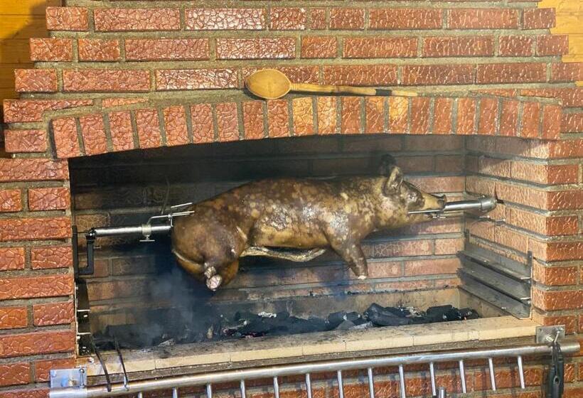 پانسیون Gasthaus Casa Kugler