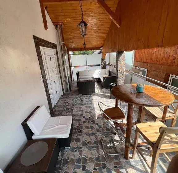 Majatalo Gasthaus Casa Kugler