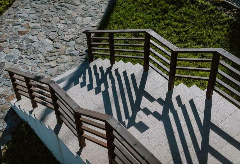 پانسیون Sunset Inn