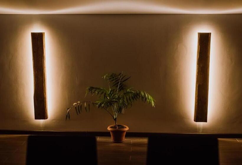 پانسیون Sunset Inn