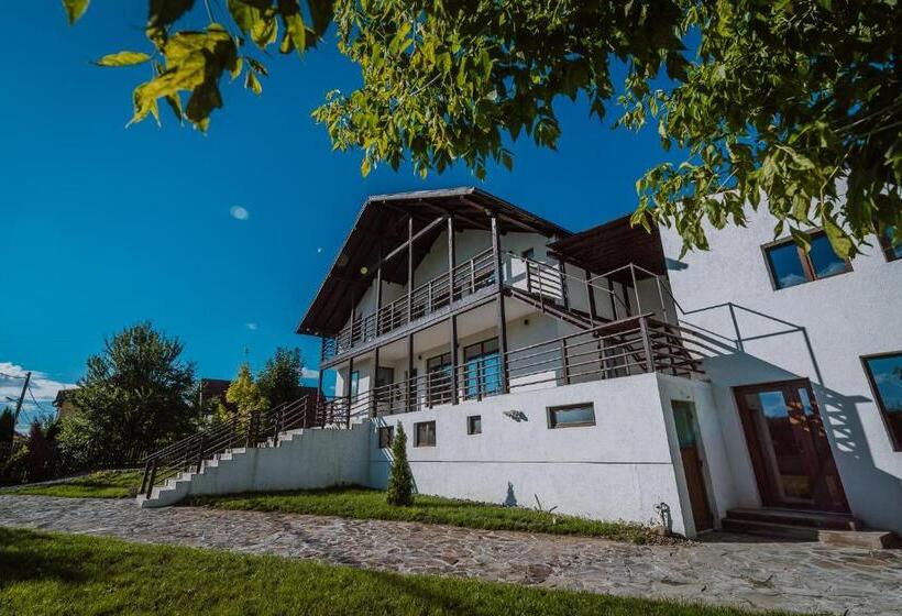 پانسیون Sunset Inn