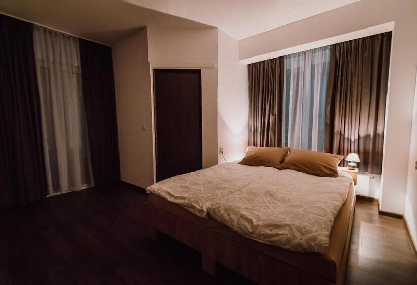 پانسیون Sunset Inn