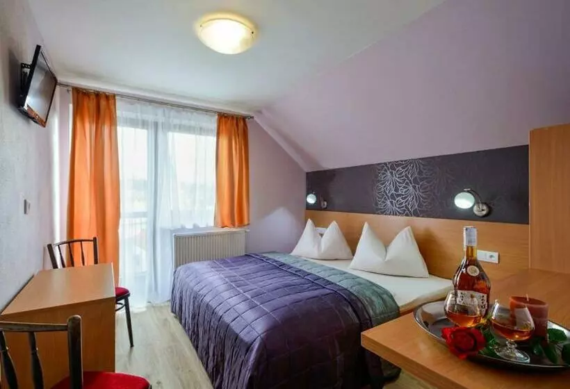 ペンション Ubytovanie Pod Tatrami