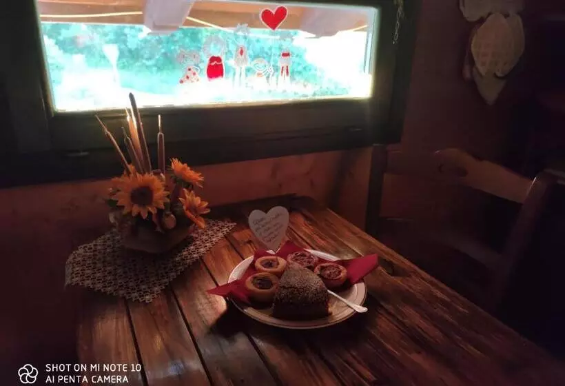 Aamiaismajoitus (B&B) Beb Villa Sorriso