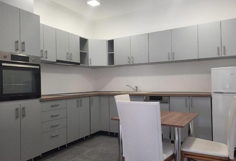 مبيت وإفطار Fakapu Pince és Panzió