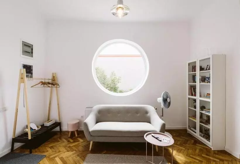 Aamiaismajoitus (B&B) Hangers