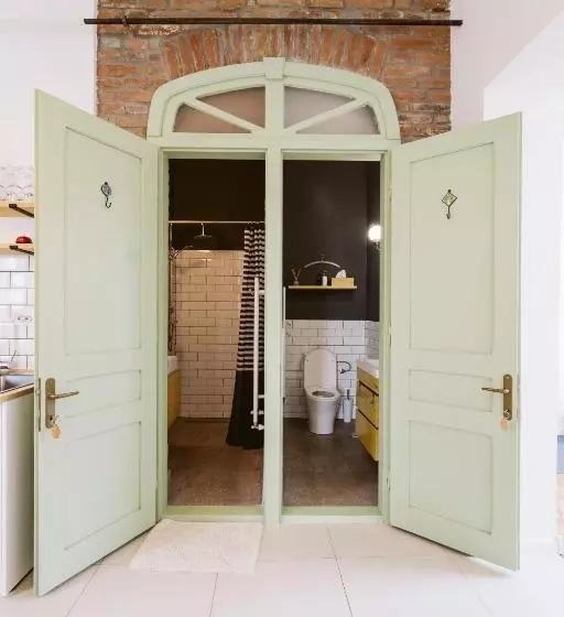 Aamiaismajoitus (B&B) Hangers