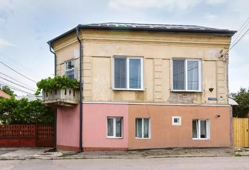 Aamiaismajoitus (B&B) Hangers