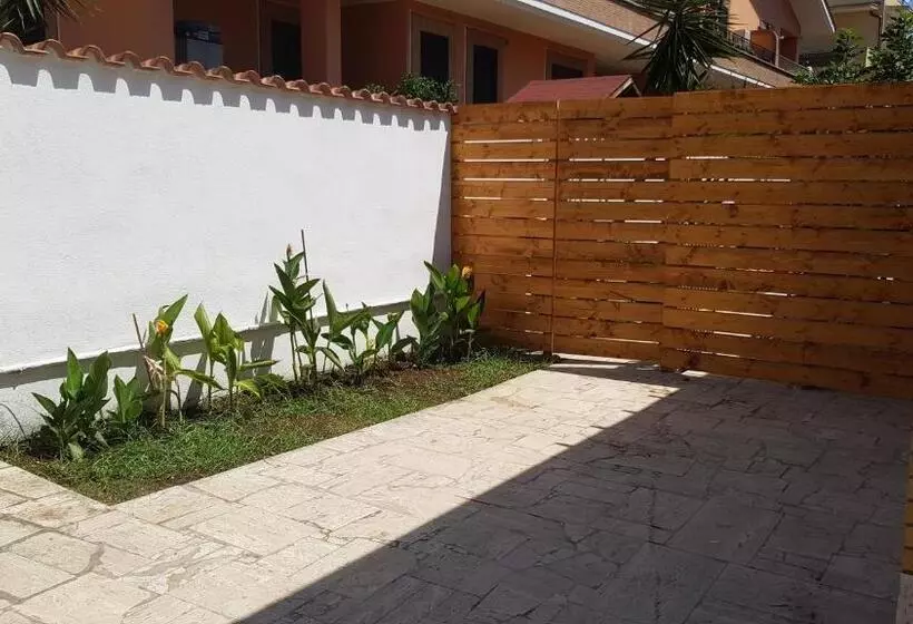 تختخواب و صبحانه Un Passo Dal Mare