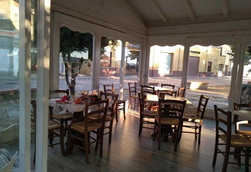 Общежитие Locanda B&b Dandana