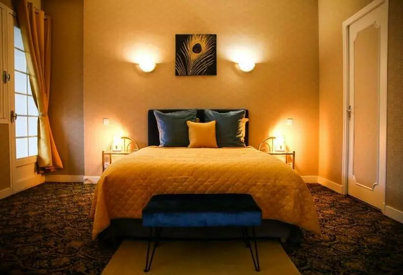 Aamiaismajoitus (B&B) Aux Portes Du Château