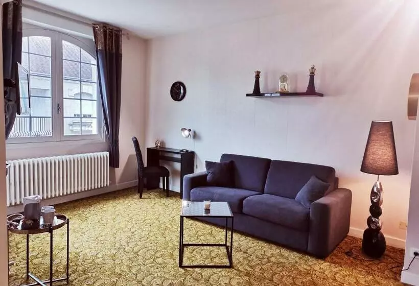 Aamiaismajoitus (B&B) Aux Portes Du Château