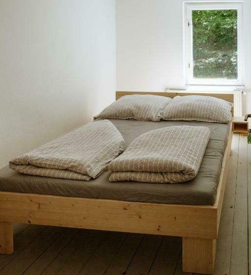 تختخواب و صبحانه Dom Na Slivnici