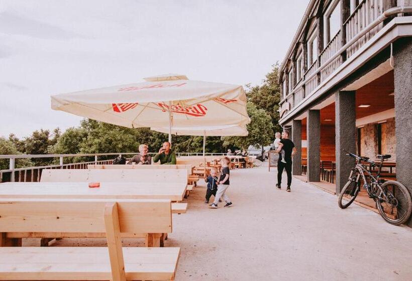 تختخواب و صبحانه Dom Na Slivnici