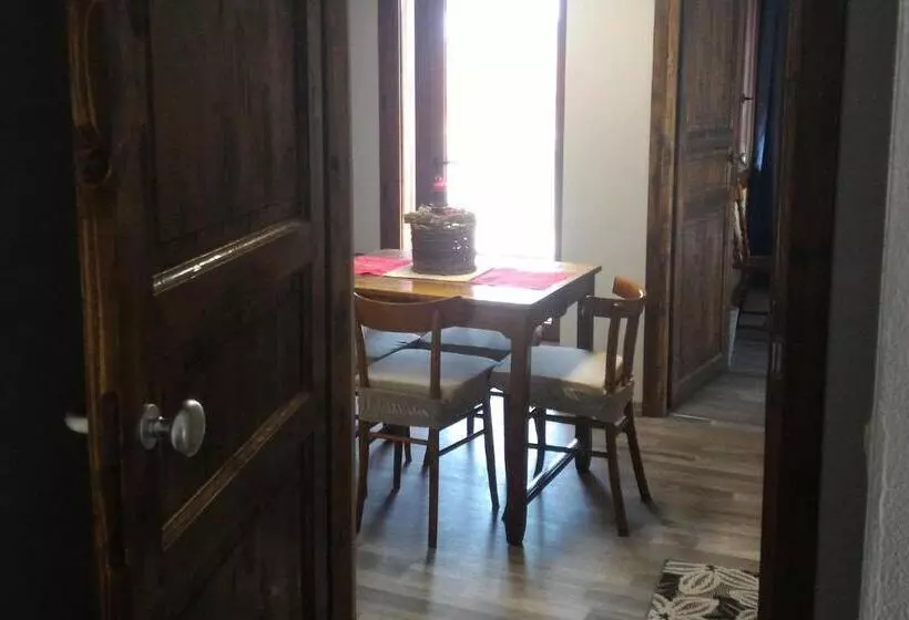 Corona Bed & Breakfast