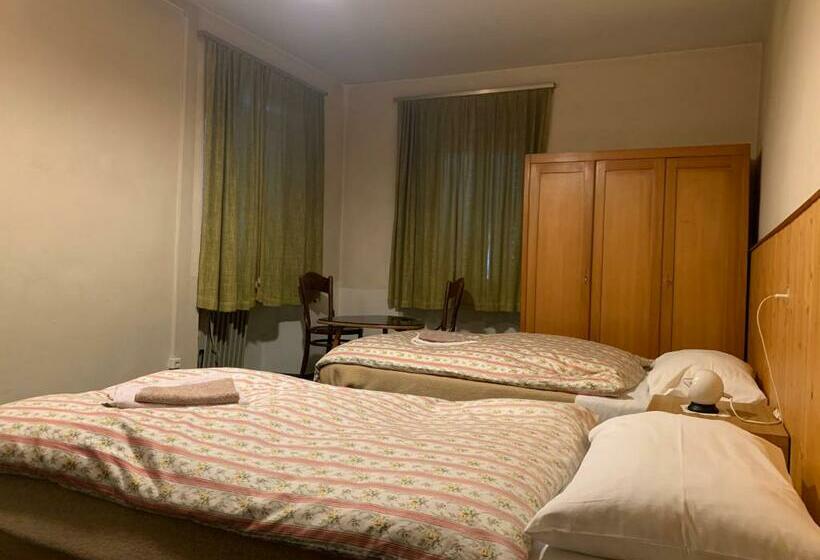 Hotel Albergo Calancasca Ristorante Jaipur