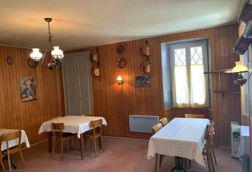 ホテル Albergo Calancasca Ristorante Jaipur