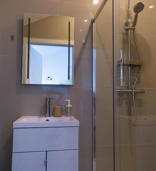 Hotell Largigi, Free Parking, Close To The Beach And Town Centre Rooms