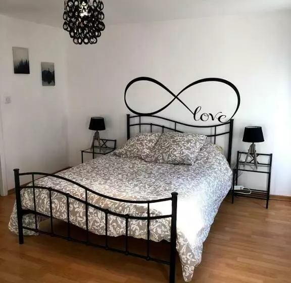 Majatalo Chez Suzanne