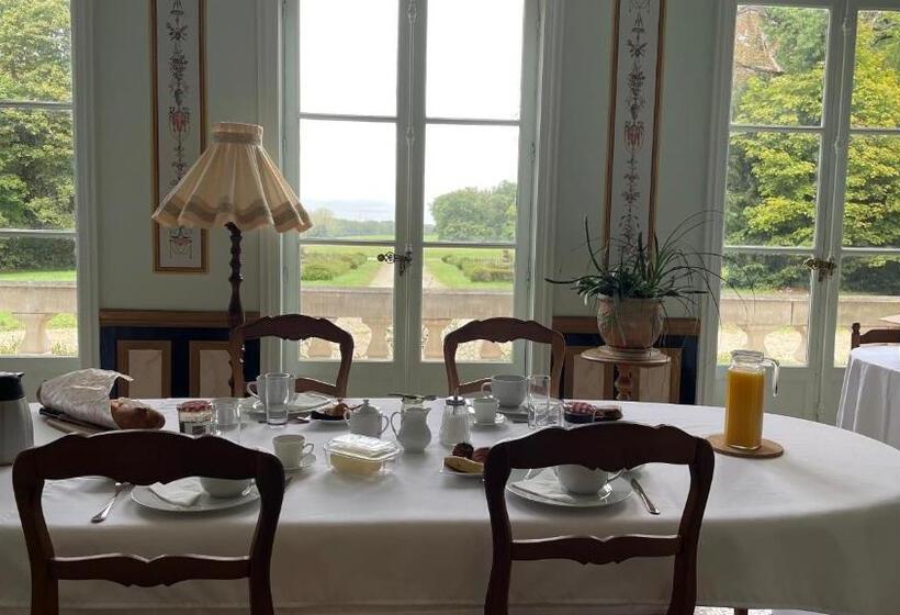 Bed and Breakfast Château De Praslins