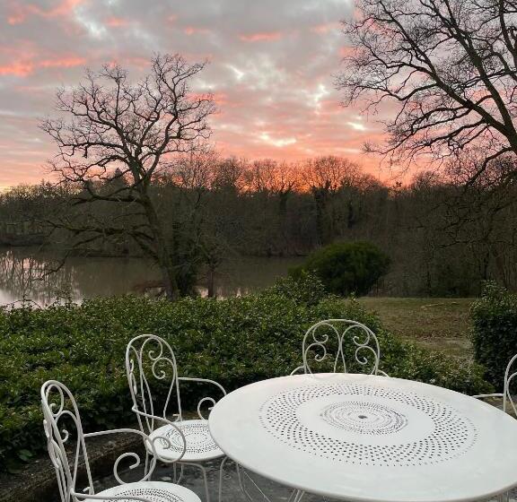 Bed and Breakfast Château De Praslins