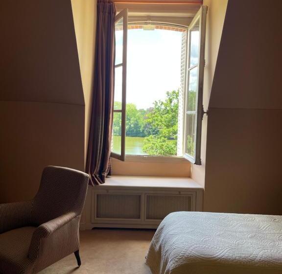 Bed and Breakfast Château De Praslins