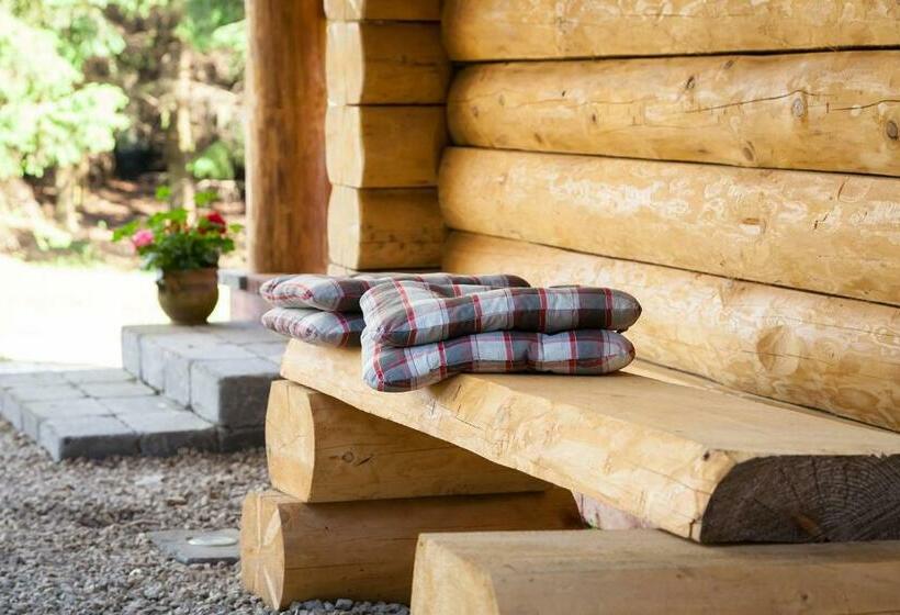 민박 Gyurka Kisrönkház