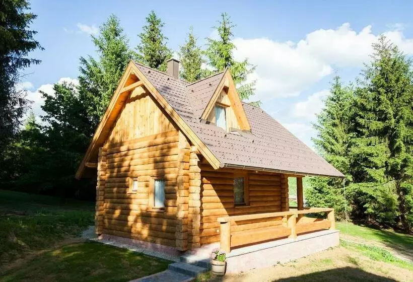 Aamiaismajoitus (B&B) Gyurka Kisrönkház