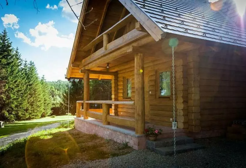 Aamiaismajoitus (B&B) Gyurka Kisrönkház