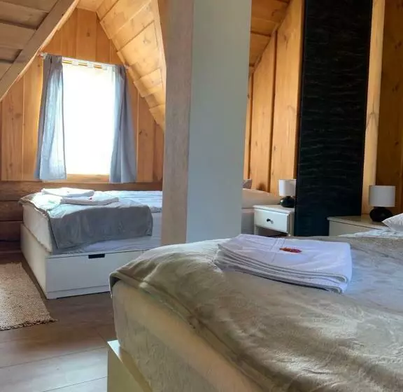 Aamiaismajoitus (B&B) Gyurka Kisrönkház