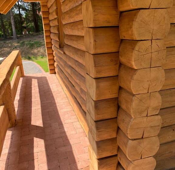 민박 Gyurka Kisrönkház