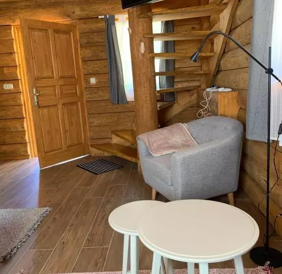 Aamiaismajoitus (B&B) Gyurka Kisrönkház