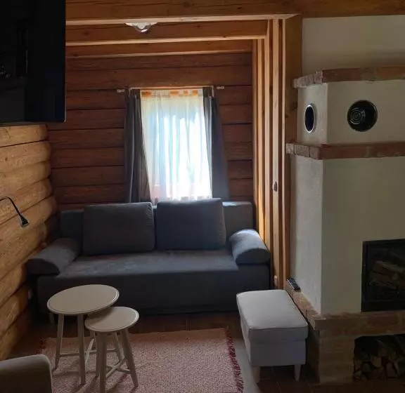 Aamiaismajoitus (B&B) Gyurka Kisrönkház