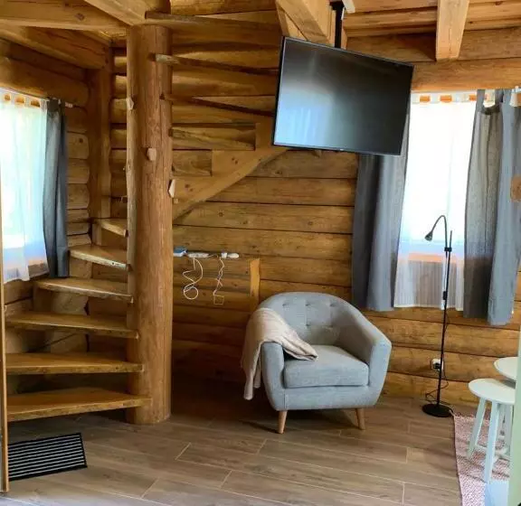 Aamiaismajoitus (B&B) Gyurka Kisrönkház