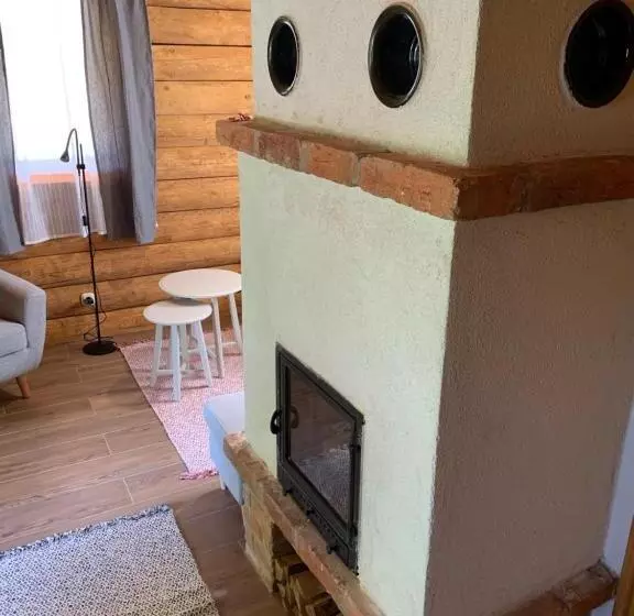 Aamiaismajoitus (B&B) Gyurka Kisrönkház