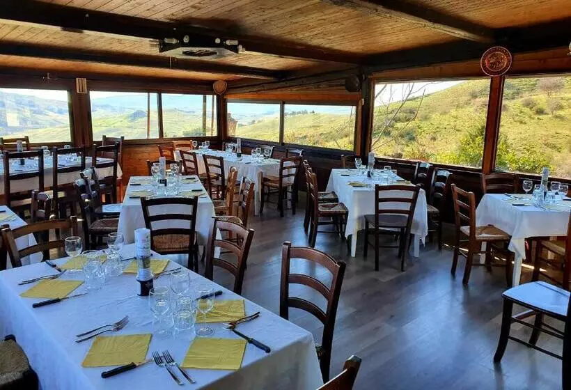 ホテル Agriturismo Leanza La Baita