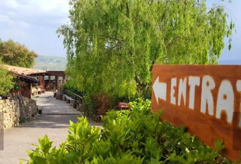 ホテル Agriturismo Leanza La Baita