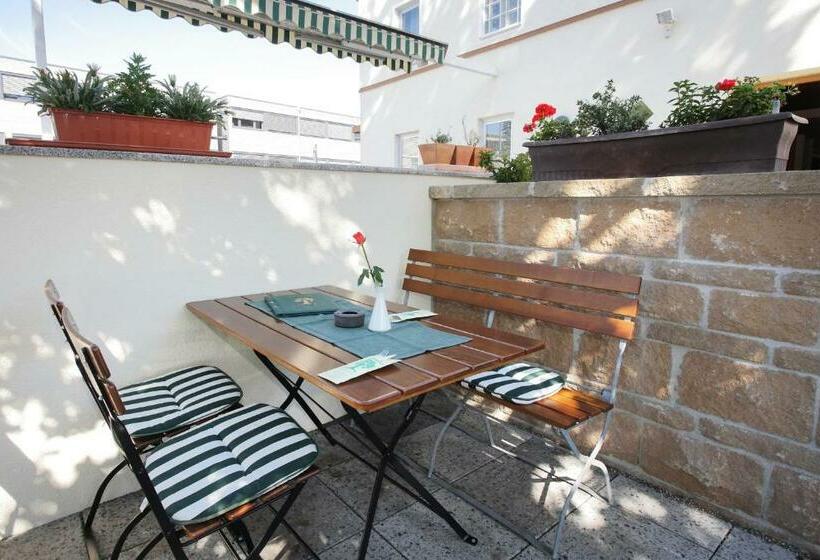 호텔 Linde Restaurant Monika Bosch Und Martin Bosch Gbr