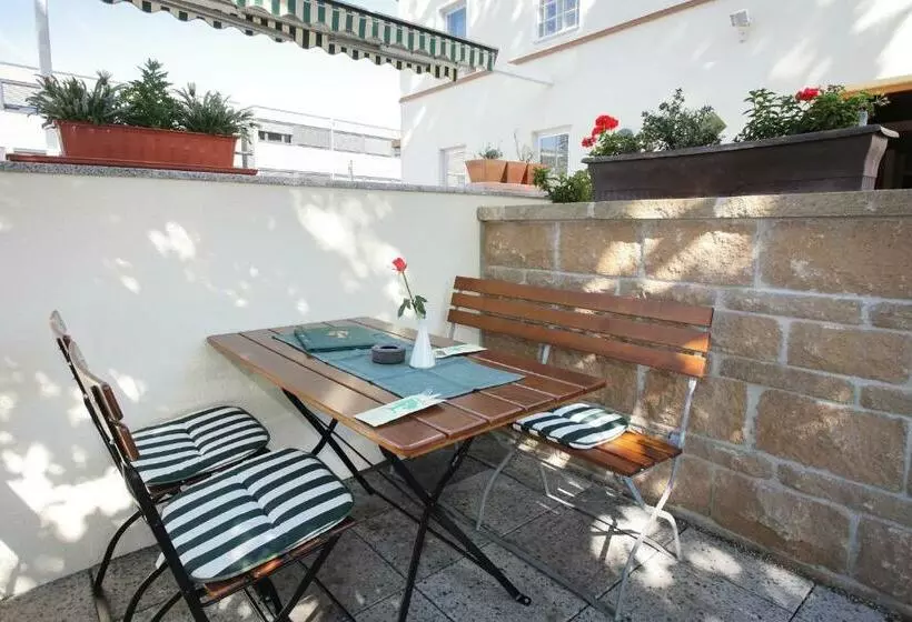 Hotelli Linde Restaurant Monika Bosch Und Martin Bosch Gbr