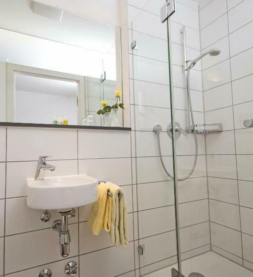 호텔 Linde Restaurant Monika Bosch Und Martin Bosch Gbr