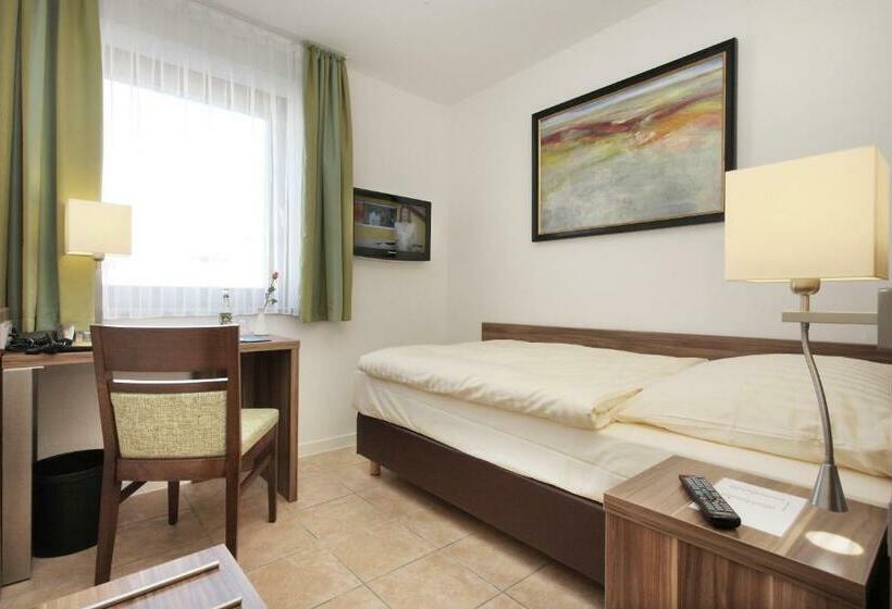 호텔 Linde Restaurant Monika Bosch Und Martin Bosch Gbr