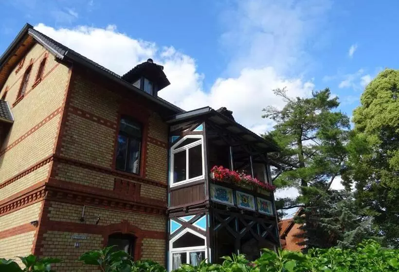 Majatalo Art Ddr Eig Bad Dir Im Zim, 3 Og, Treppensteigen Kein Fruehhstück Keine Kueche Nur Uebernachtung Par