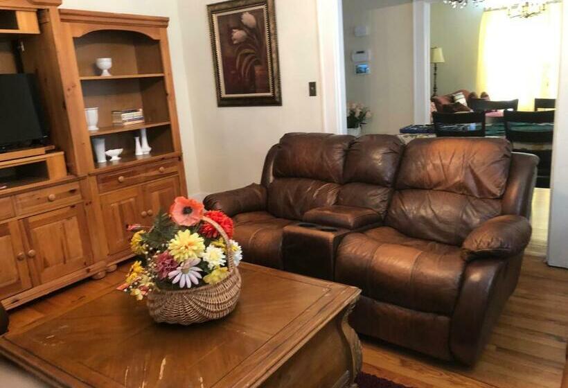 بنسيون Brick House Retreat