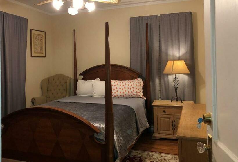 بنسيون Brick House Retreat