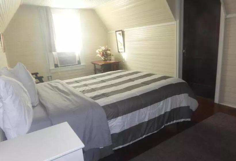 Majatalo Brick House Retreat