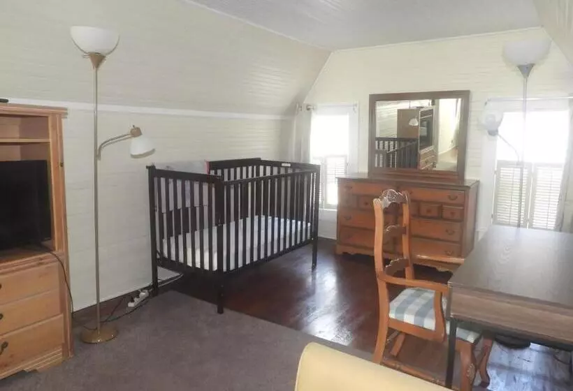 Majatalo Brick House Retreat