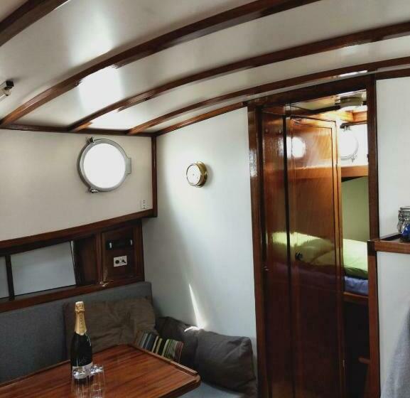 Privé B&b Motorsailer Rataplan