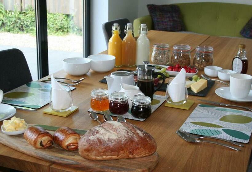 Tawburn House Boutique B & B