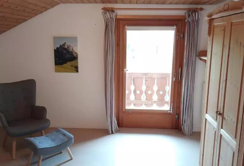 Aamiaismajoitus (B&B) Haus Lenzer