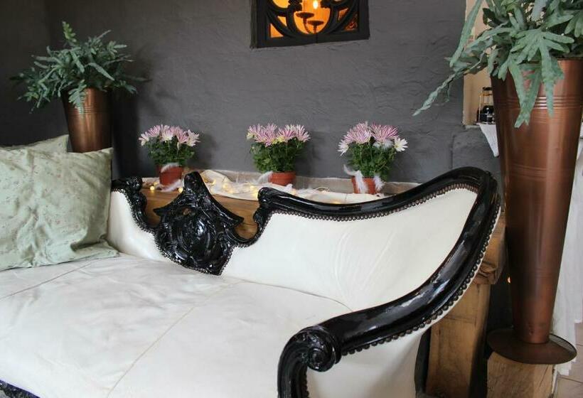 مبيت وإفطار La Vie En Rose